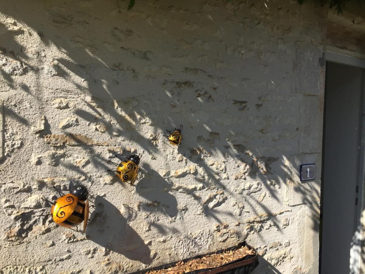 Le Gite Au Coin Des Abeilles La Caillere-Saint-Hilaire Экстерьер фото