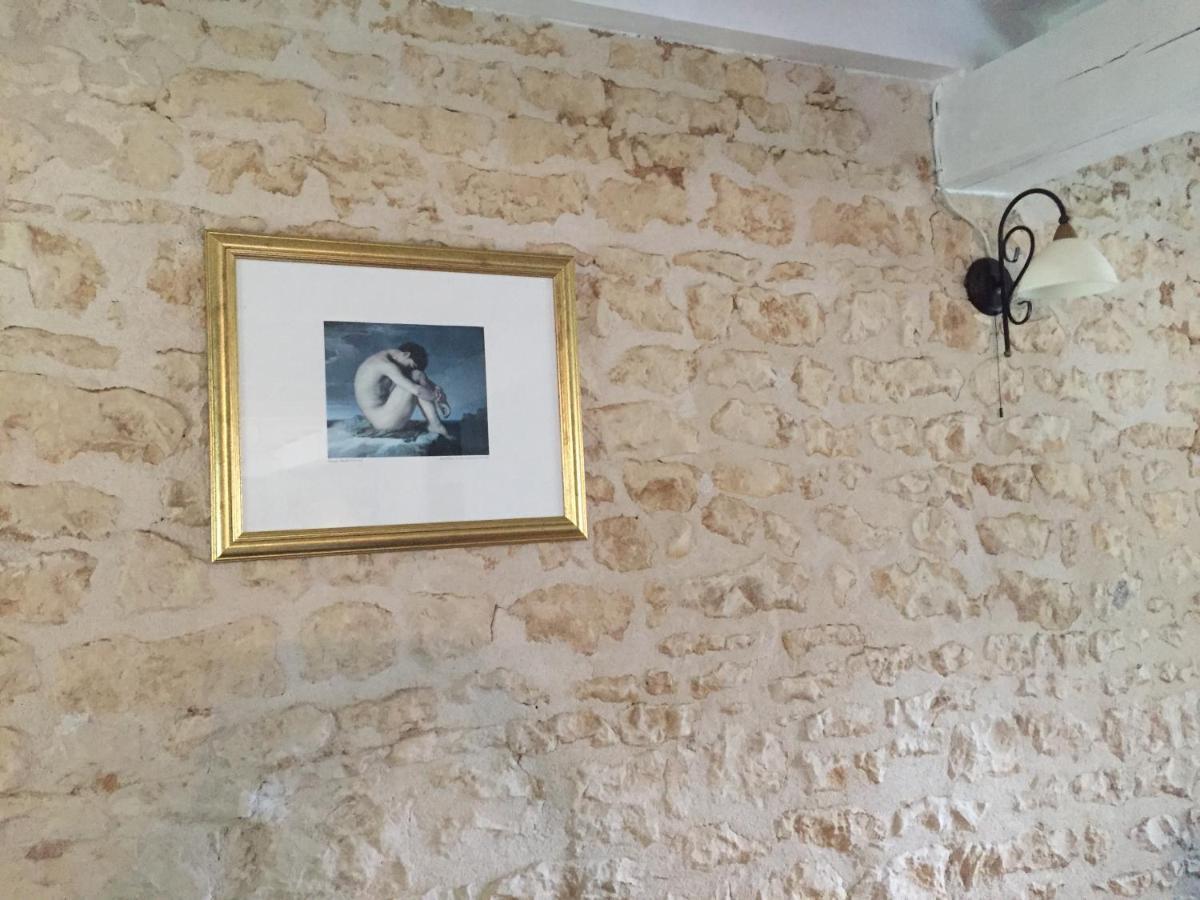 Le Gite Au Coin Des Abeilles La Caillere-Saint-Hilaire Экстерьер фото